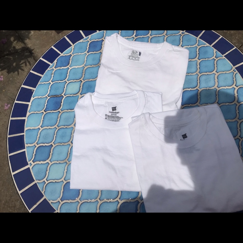 Random brand white tshirts